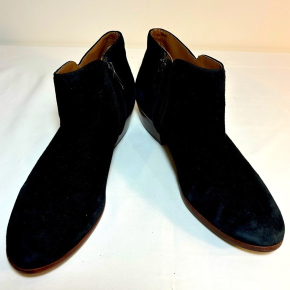 SAM EDELMAN Sz 9 Suede Booties Brown Stacked Heel Almond Toe Low Top Ankle Boot - Picture 1 of 9